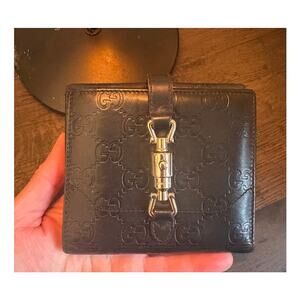 GUCCI BLACK GUCCISSIMA JACKIE 1961 PISTON CLOSURE LEATHER BIFOLD EUC